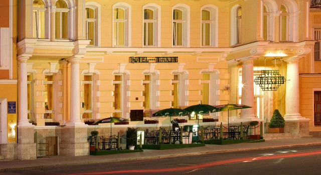 Kavárna Hotel Maxim